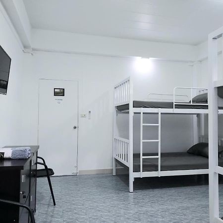Room79 Phuket Esterno foto