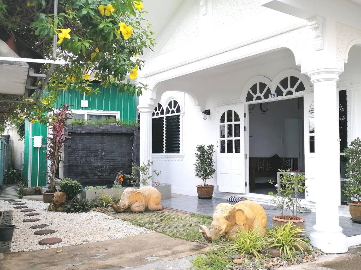 Room79 Phuket Esterno foto