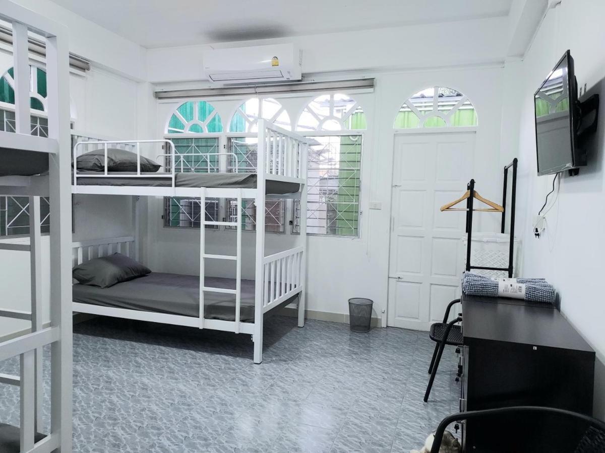 Room79 Phuket Esterno foto