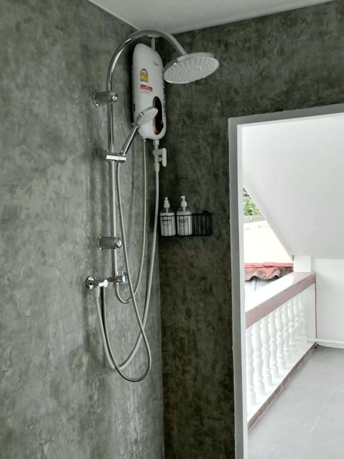 Room79 Phuket Esterno foto